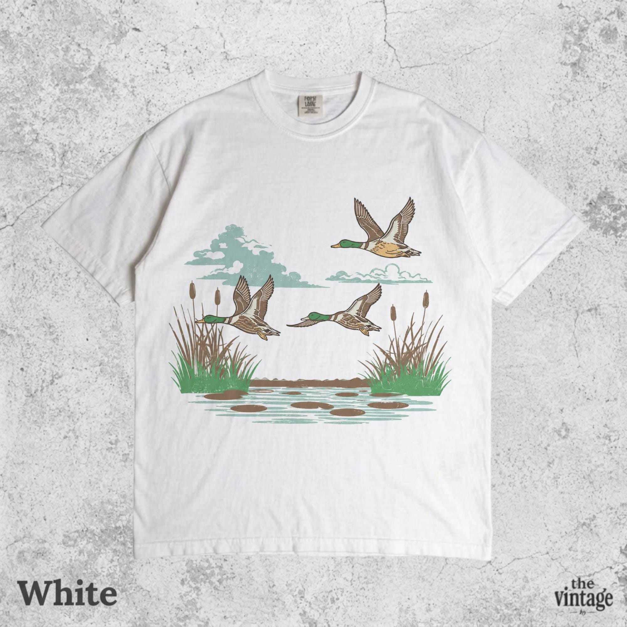 Vintage Duck Graphic Tee, Comfort Colors Wildlife Shirt, Retro Naturecore Bird T-Shirt, Vintage Outdoors Aesthetic Tee, Old School Duck
