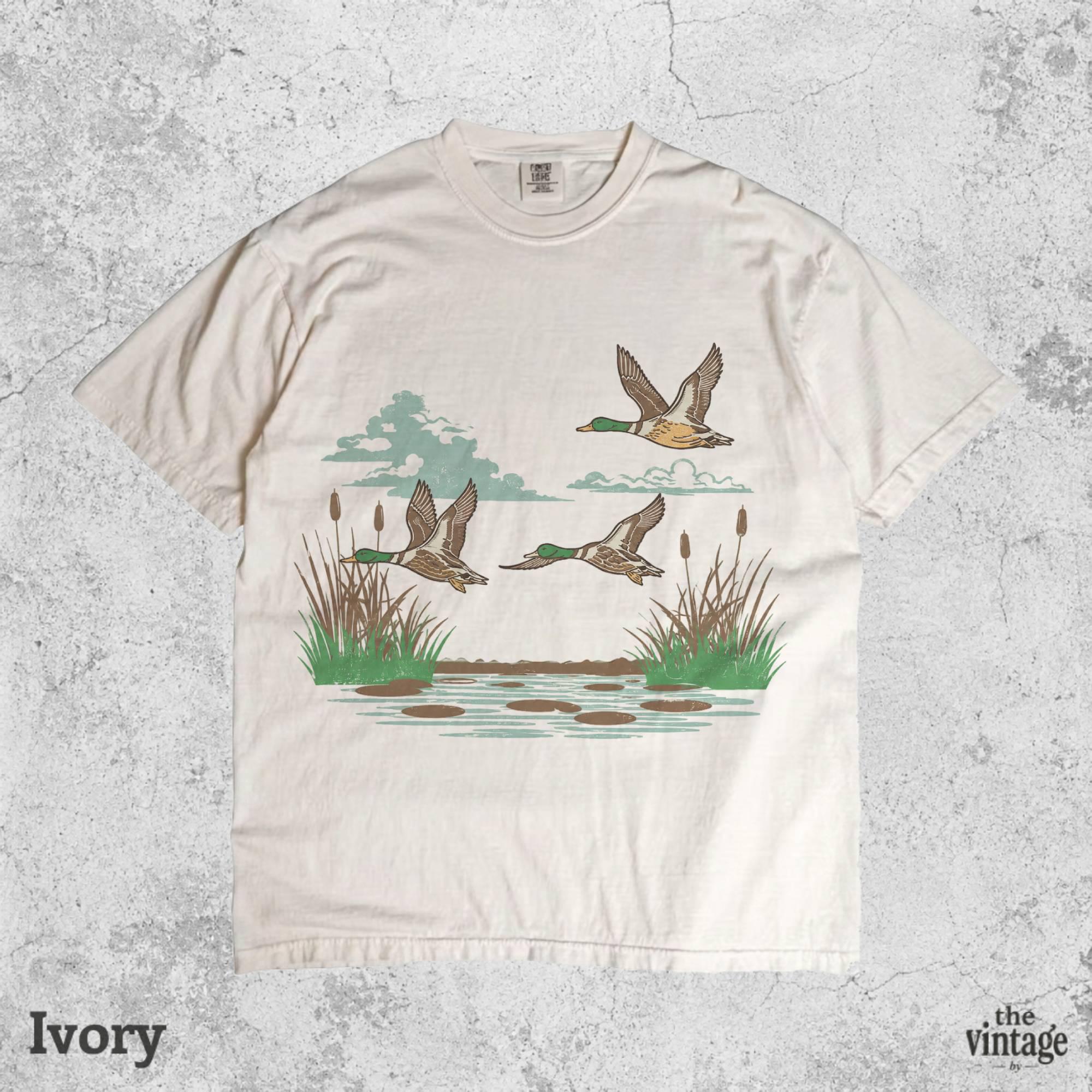 Vintage Duck Graphic Tee, Comfort Colors Wildlife Shirt, Retro Naturecore Bird T-Shirt, Vintage Outdoors Aesthetic Tee, Old School Duck