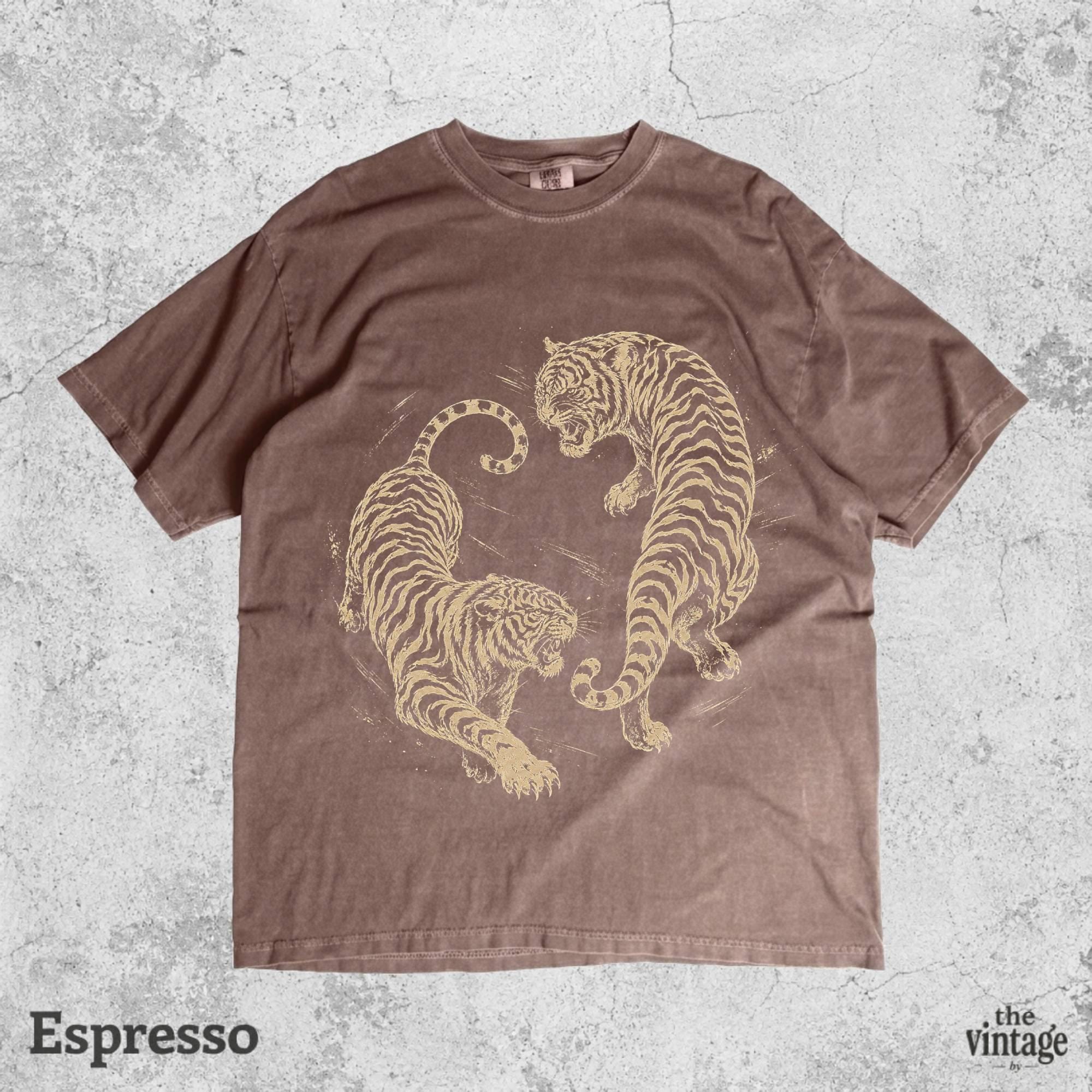 Vintage Retro Tiger Graphic Tee, Comfort Colors Animal Shirt, Retro Wildlife Streetwear Tee, Vintage Tiger T-Shirt, Old School Graphic Tee